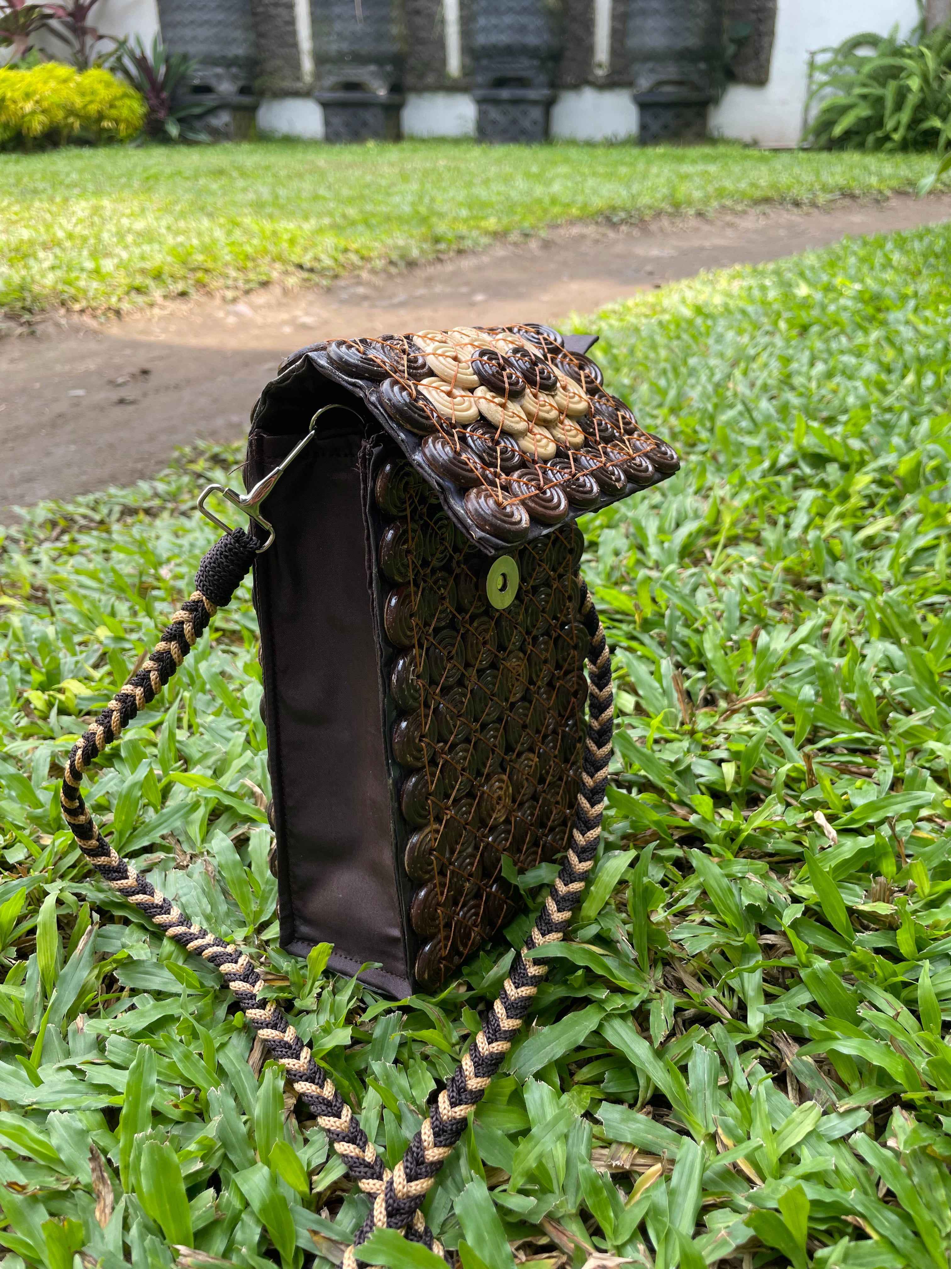 Coconut Shell Bag: Nature's Touch in Your Style